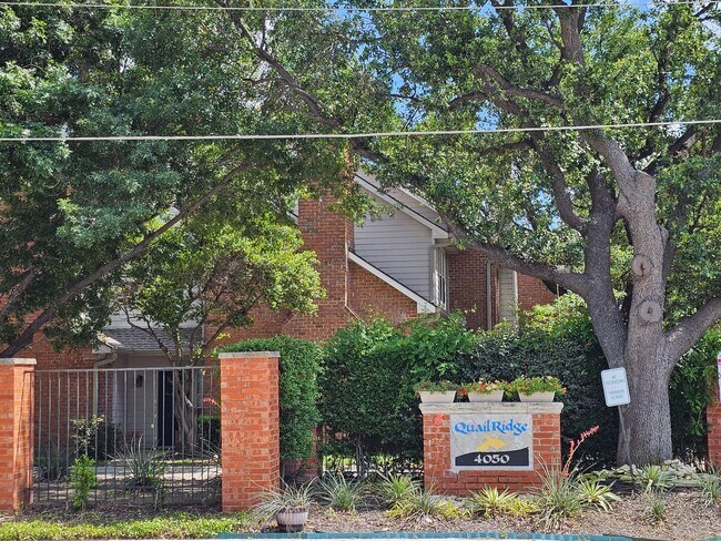 4050 Frankford Rd in Dallas, TX - Building Photo - Building Photo