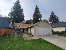 7474 Griggs Way in Sacramento, CA - Building Photo