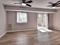 1040 N Green Dr - 14