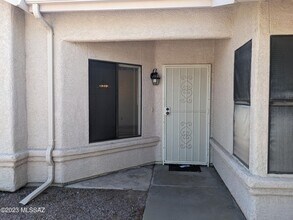 5554 W Carriage Dr in Tucson, AZ - Building Photo - Building Photo
