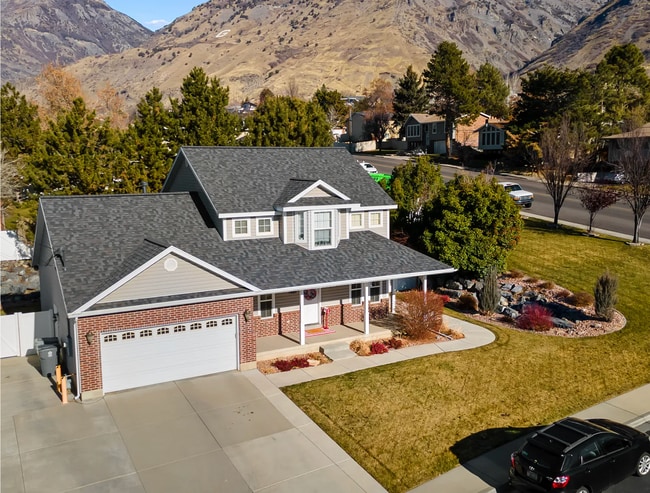 1485 Navajo Dr in Pleasant Grove, UT - Foto de edificio - Building Photo