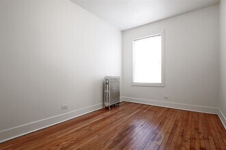 7057 S Princeton Ave 7057 S Princeton Ave in Chicago, IL - Foto de edificio - Building Photo