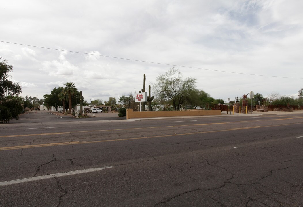 La Posada Trailer Park in Casa Grande, AZ - Building Photo