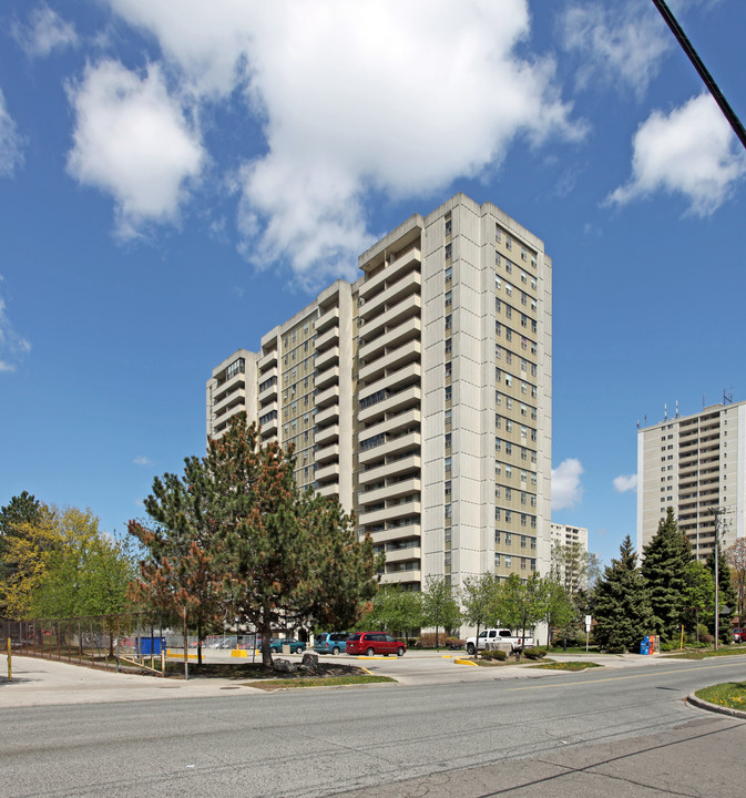 York Mills Heights in Toronto, ON - Building Photo