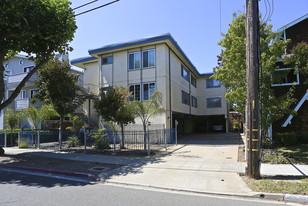 614 Peninsula Ave in Burlingame, CA - Building Photo