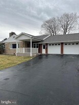 145 West St in Pleasant Gap, PA - Building Photo