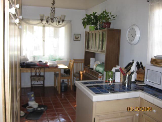 814 S Cochran Ave in Los Angeles, CA - Building Photo