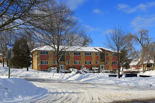 280 Sydney St S in Kitchener, ON - Building Photo - Primary Photo