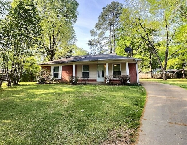 495 Greenview Cove in Collierville, TN - Foto de edificio - Building Photo