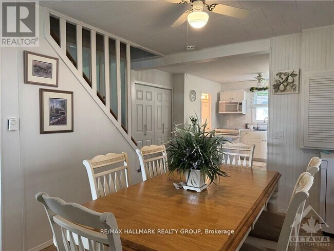 112 McKenzie Ln in Elizabethtown-Kitley, ON - Building Photo - Building Photo