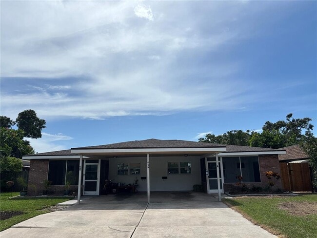 property at 674 Heritage Ln