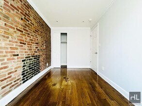 Avenue A in New York, NY - Building Photo - Building Photo