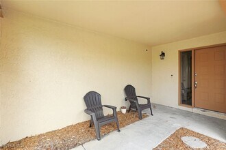 6474 Royal Woods Dr in Ft. Myers, FL - Foto de edificio - Building Photo