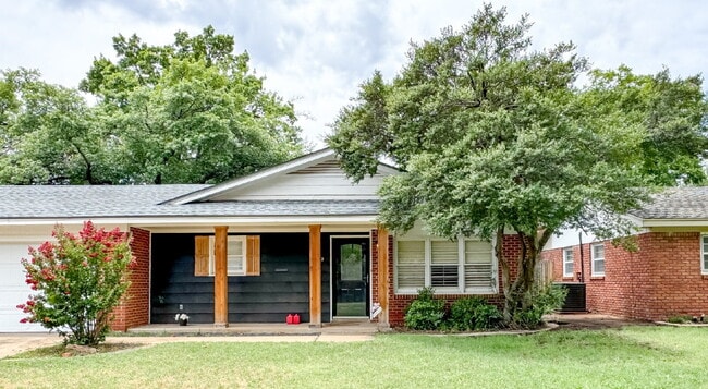 property at 5712 Geneva Ave