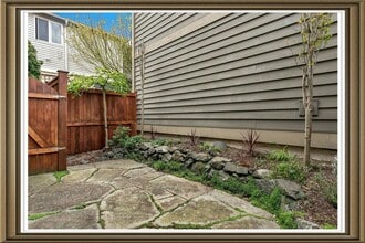 4816 40th Ave SW #B in Seattle, WA - Building Photo - Building Photo