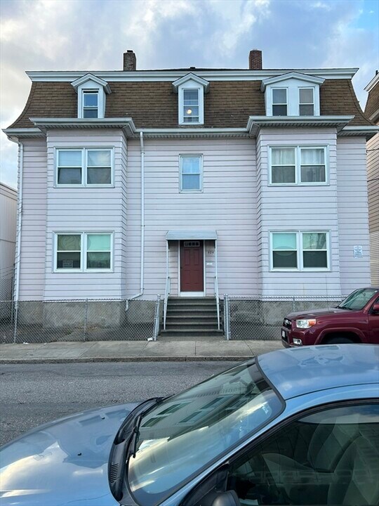 424 Third St-Unit -3N in Fall River, MA - Building Photo