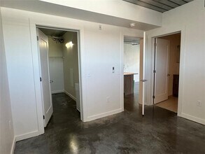 3550 Main St in Houston, TX - Building Photo - Building Photo