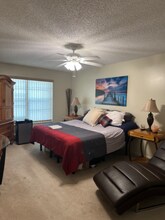 9900 Pineapple Tree Dr in Boynton Beach, FL - Building Photo - Building Photo