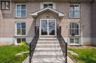 333 Northlake Dr in Waterloo, ON - Building Photo