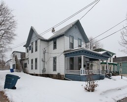 206-208 Third St Apartments