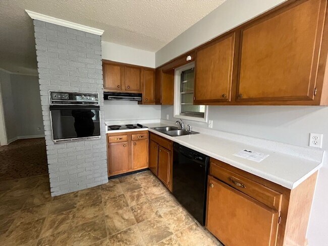 8301 Concord Cove in Southaven, MS - Foto de edificio - Building Photo