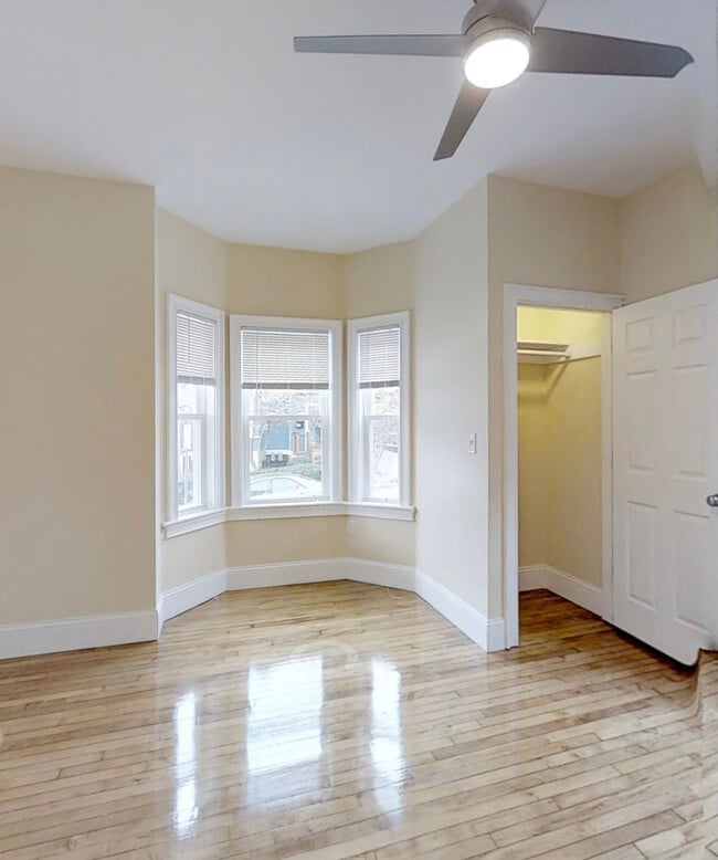 8 Claremon St, Unit 1 in Somerville, MA - Building Photo - Building Photo