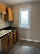 1818 Charles St in Rockford, IL - Building Photo - Building Photo