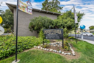 Pennsylvania Place in Davis, CA - Foto de edificio - Building Photo