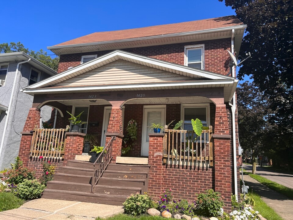 1425 Marcy St, Unit Up in Akron, OH - Building Photo