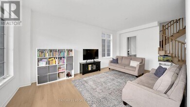 21 Wintergreen Ln in Adjala-Tosorontio, ON - Building Photo - Building Photo