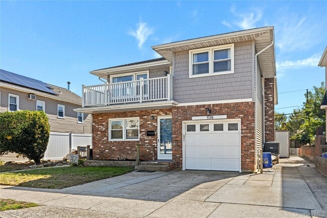 property at 538 W Hudson St