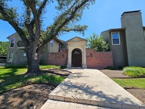 5836 Birchbrook Dr in Dallas, TX - Building Photo - Building Photo