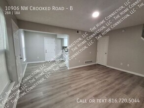 10906 NW Crooked Rd in Kansas City, MO - Building Photo - Building Photo