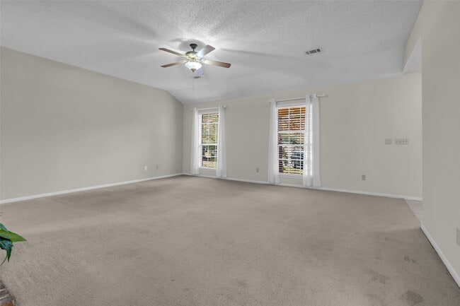 property at 10 Treadwell Ct