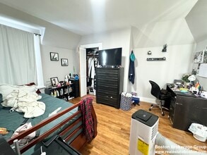 28 Sumner St, Unit 1 in Boston, MA - Foto de edificio - Building Photo