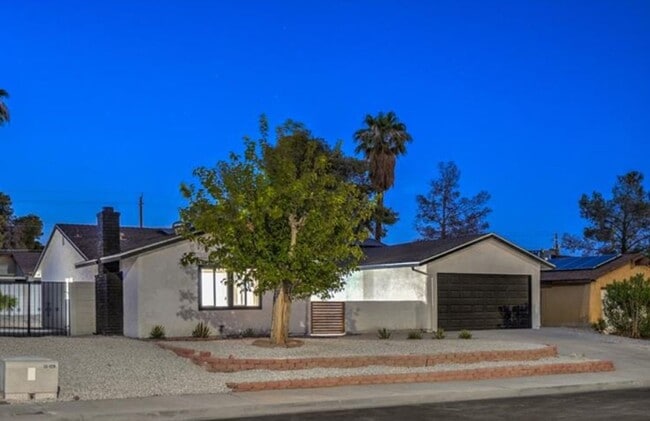 property at 3676 N Braewood Ave
