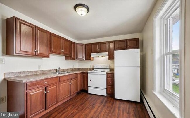 634 Lincoln Hwy E in Coatesville, PA - Building Photo - Building Photo