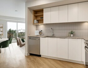 The Hyland in Vancouver, BC - Building Photo - Building Photo