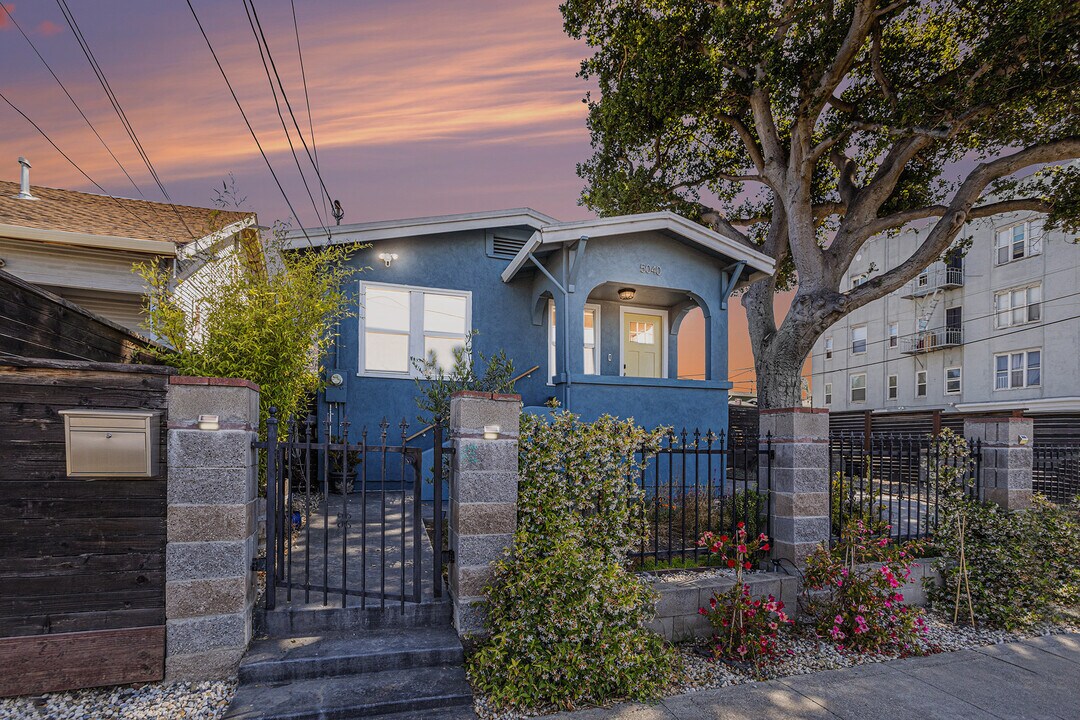 5040 Melrose Ave in Oakland, CA - Building Photo