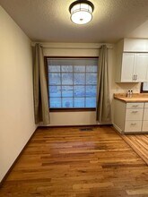 12820 SW Glenhaven St in Portland, OR - Building Photo - Building Photo