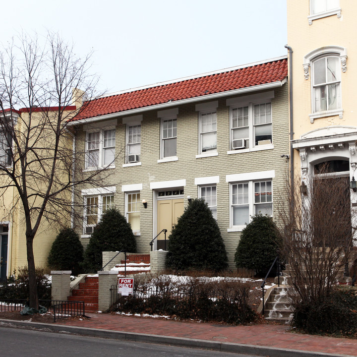 3405 Prospect St NW in Washington, DC - Foto de edificio