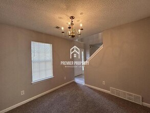 7699 Ivy Bend Cove in Memphis, TN - Foto de edificio - Building Photo