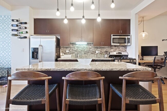 437 W Division St in Chicago, IL - Building Photo - Building Photo