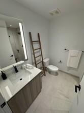 138 NE 22nd St, Unit S in Miami, FL - Building Photo - Building Photo