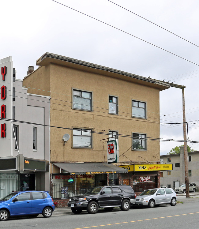 631-635 Commercial Dr in Vancouver, BC - Building Photo - Building Photo