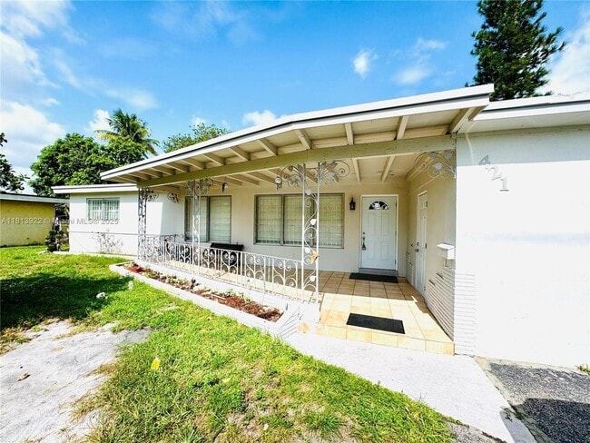 property at 421 SW 31st Ave