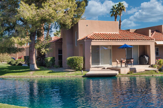 125 Lakeshore Dr in Rancho Mirage, CA - Building Photo - Building Photo