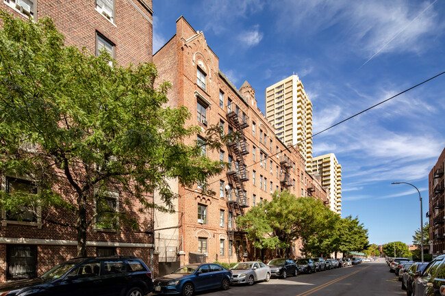 15 Crown Street in Brooklyn, NY - Foto de edificio - Primary Photo