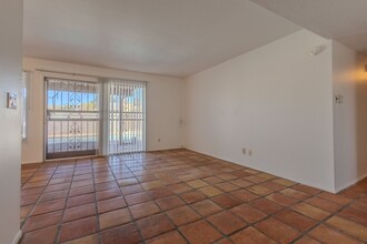 8321 E Calexico St in Tucson, AZ - Building Photo - Building Photo