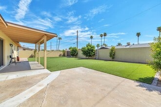2625 S Jentilly Ln in Tempe, AZ - Building Photo - Building Photo